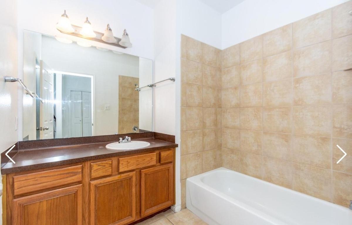 Lovely Downtown Room #2 No Smoking No Kids Second Floor Houston Buitenkant foto